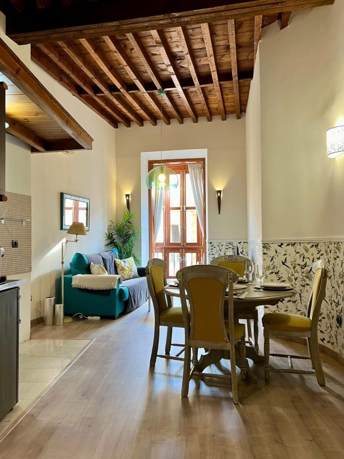 Amazing Apartment In Malaga Oldtown Calle Carreteria Free Wifi&Ac ภายนอก รูปภาพ